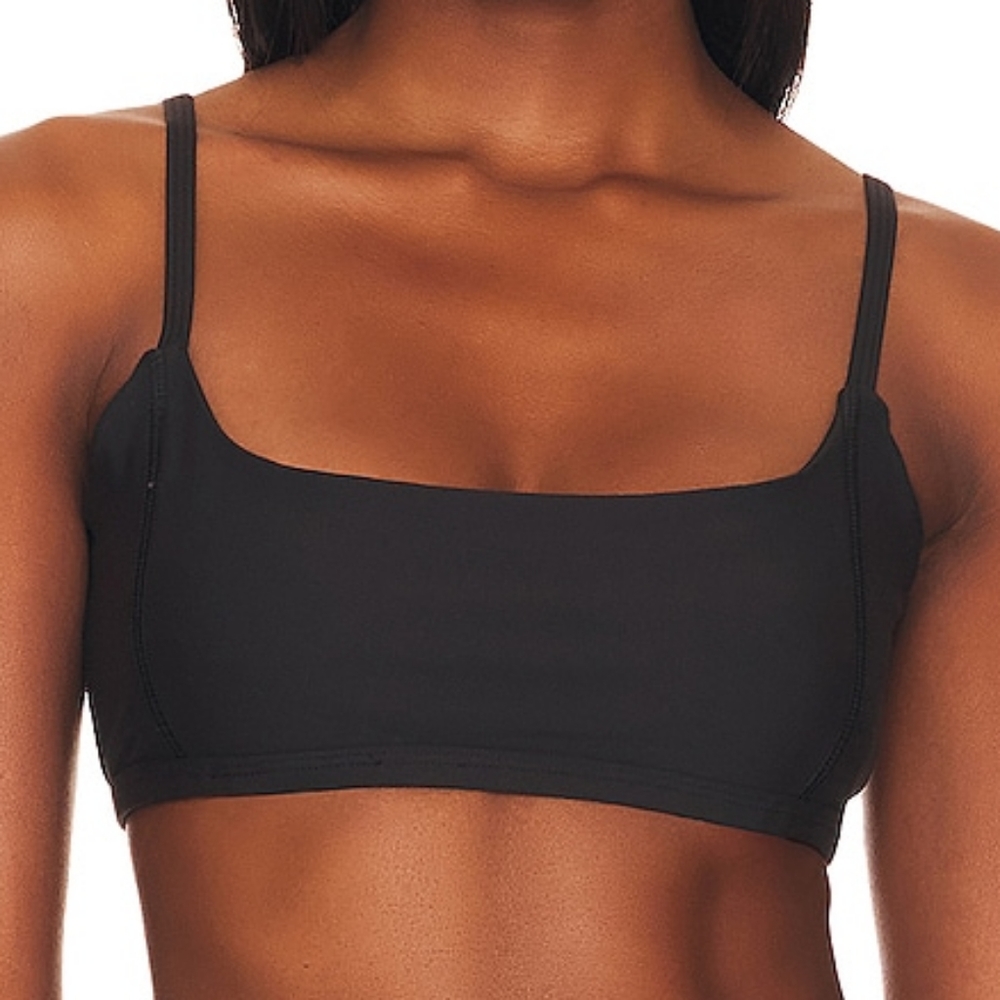 SALE🙌WeWoreWhat Cami Sports Bra in Black Size L